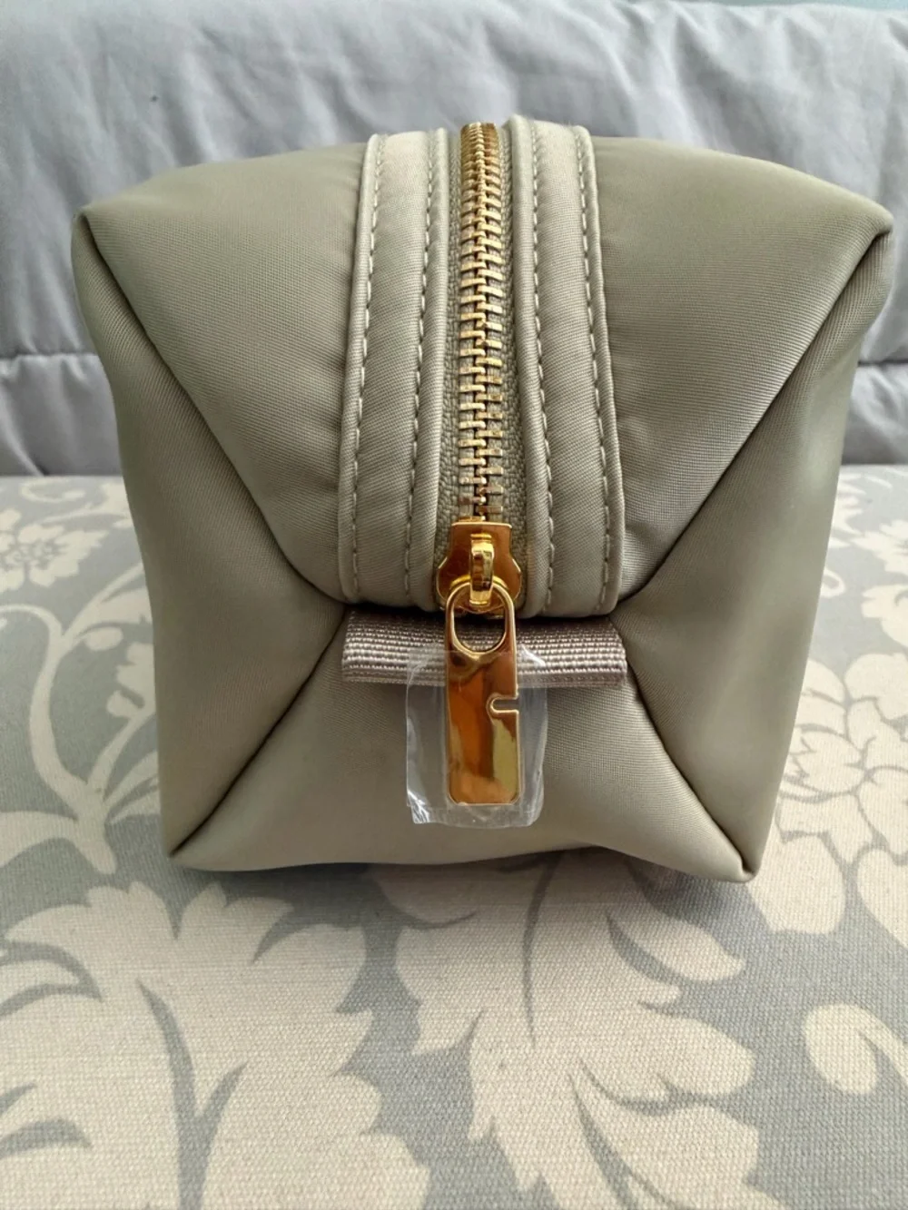 Burberry GWP Sage Green Travel Toiletry Bag Makeup Bag Pouch New